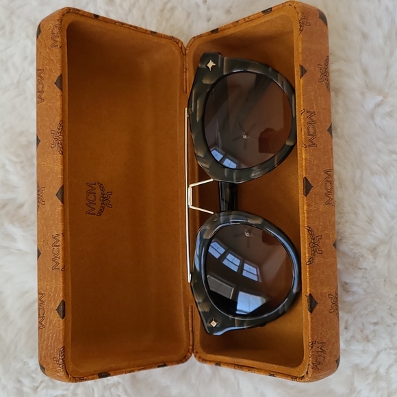 EUC MCM Sunglasses - Picture 5 of 5